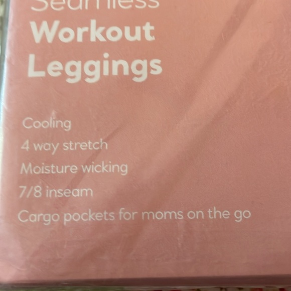 Destination Maternity black workout leggings NEW! Size XXL - Picture 4 of 8